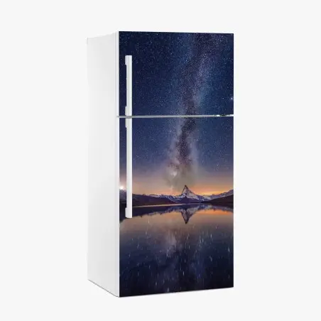 Pegatina para frigorífico cielo estrellado sobre montaña reflejada – Pixers®