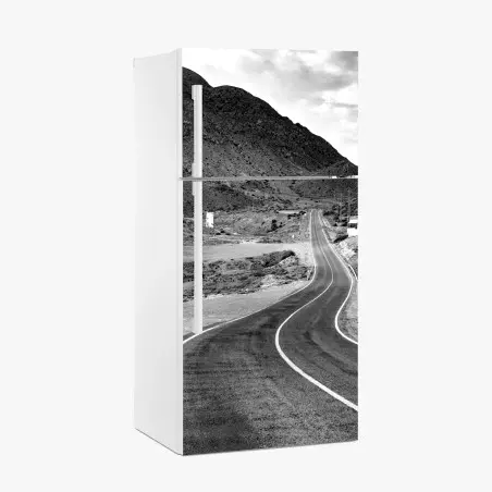 Pegatina para frigorífico carretera sinuosa hacia las montañas – Pixers®