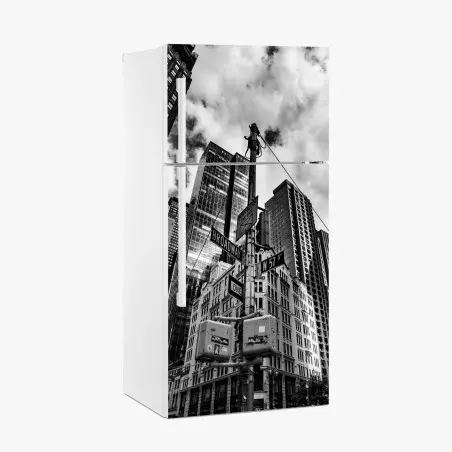 Pegatina para frigorífico perspectiva vertical de Broadway en blanco y negro – Pixers®