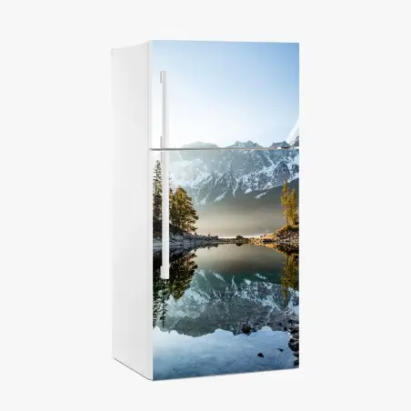 Pegatina para frigorífico reflejos en lago de montaña al amanecer – Pixers®