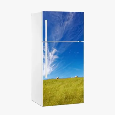 Pegatina para frigorífico pradera serena bajo un cielo azul – Pixers®
