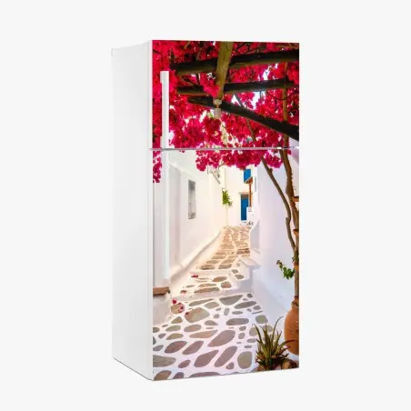 Pegatina para frigorífico calle mediterránea con buganvillas rosas – Pixers®