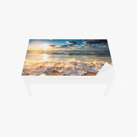 Chapa adhesiva para mesa y escritorio amanecer dorado sobre el mar – Pixers®