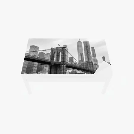 Chapa adhesiva para mesa y escritorio escena del puente de Brooklyn y skyline de Nueva York en blanco y negro – Pixers®