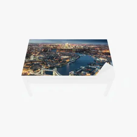 Chapa adhesiva para mesa y escritorio panorama nocturno de Tower Bridge y el río Támesis, Londres – Pixers®