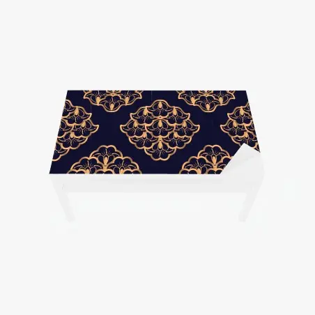 Chapa adhesiva para mesa y escritorio patrón ornamental dorado sobre fondo azul marino – Pixers®
