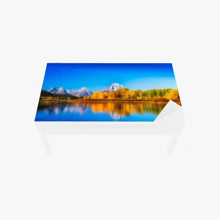 Chapa adhesiva para mesa y escritorio reflejos otoñales en el lago montañoso – Pixers®