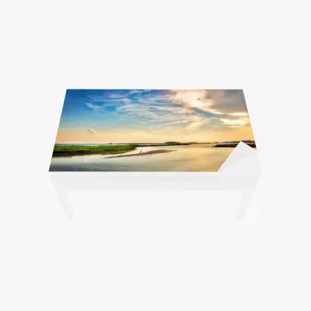 Chapa adhesiva para mesa y escritorio garza azul en la puesta de sol en Chesapeake Bay, Maryland – Pixers®