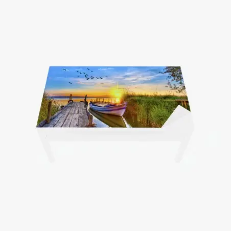 Chapa adhesiva para mesa y escritorio amanecer en el muelle con barca – Pixers®