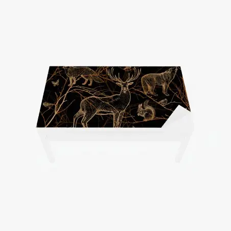 Chapa adhesiva para mesa y escritorio fauna del bosque en dorado sobre fondo negro – Pixers®
