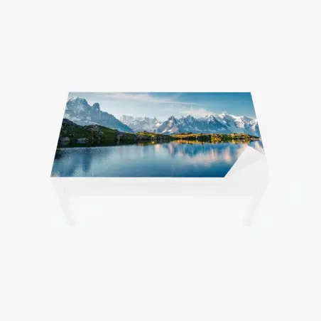 Chapa adhesiva para mesa y escritorio panorámica de Lac Blanc con Mont Blanc – Pixers®