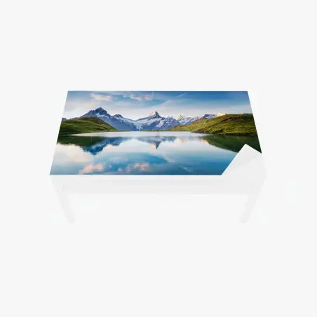 Chapa adhesiva para mesa y escritorio amanecer sereno en Bachalpsee, Alpes Suizos – Pixers®