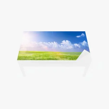 Chapa adhesiva para mesa y escritorio pradera primaveral bajo cielo azul – Pixers®