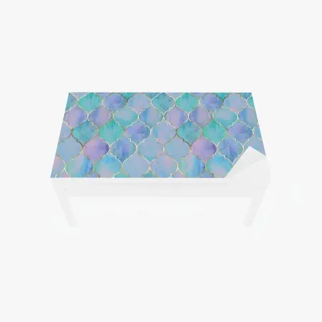 Chapa adhesiva para mesa y escritorio patrón marroquí en acuarela turquesa y lavanda con contornos dorados – Pixers®