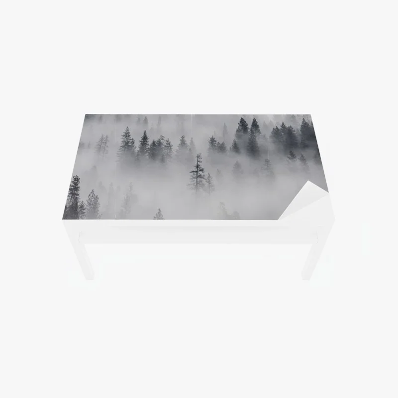 Chapa adhesiva para mesa y escritorio bosque entre nieblas místico