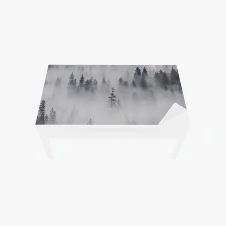 Chapa adhesiva para mesa y escritorio bosque entre nieblas místico – Pixers®