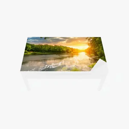 Chapa adhesiva para mesa y escritorio puesta de sol sobre el río sereno – Pixers®