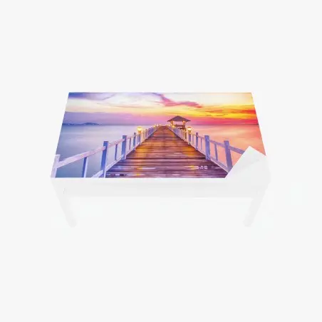 Chapa adhesiva para mesa y escritorio muelle al atardecer con cielo colorido – Pixers®