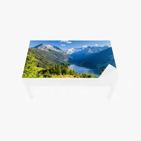 Chapa adhesiva para mesa y escritorio panorámica alpina de valle, lago y pinos – Pixers®