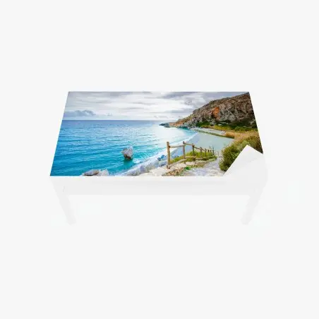 Chapa adhesiva para mesa y escritorio costa tranquila con cala y sendero rocoso – Pixers®