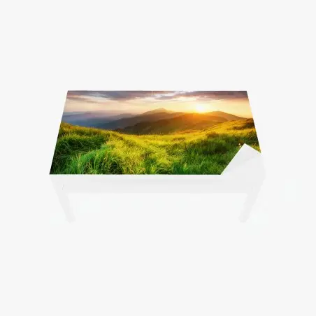 Chapa adhesiva para mesa y escritorio amanecer dorado en el valle montañoso – Pixers®