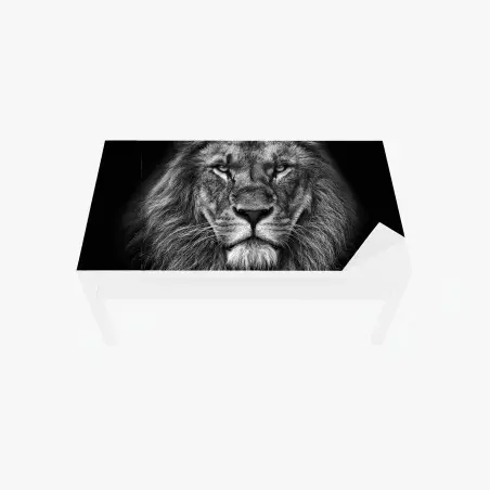 Chapa adhesiva para mesa y escritorio retrato majestuoso de león en blanco y negro – Pixers®