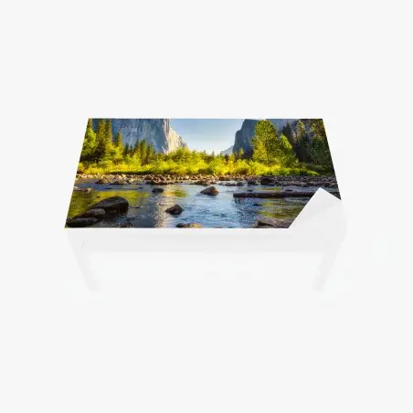 Chapa adhesiva para mesa y escritorio paisaje sereno del valle de Yosemite – Pixers®