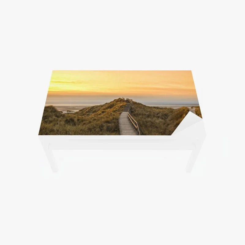 Chapa adhesiva para mesa y escritorio sendero de madera hacia la playa de Norddorf en Amrum al atardecer