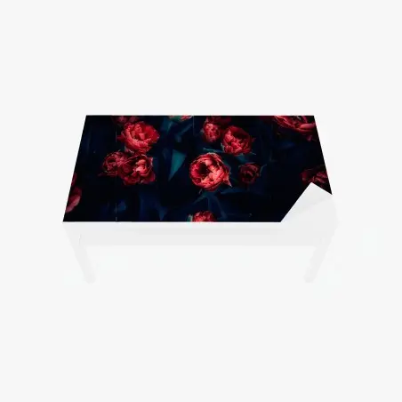 Chapa adhesiva para mesa y escritorio tulipanes rojos en contraste nocturno – Pixers®