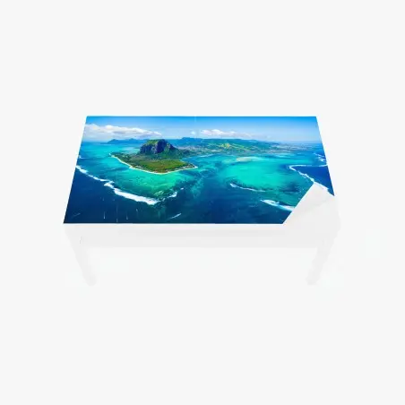 Chapa adhesiva para mesa y escritorio panorama aéreo de Le Morne Brabant y laguna turquesa – Pixers®