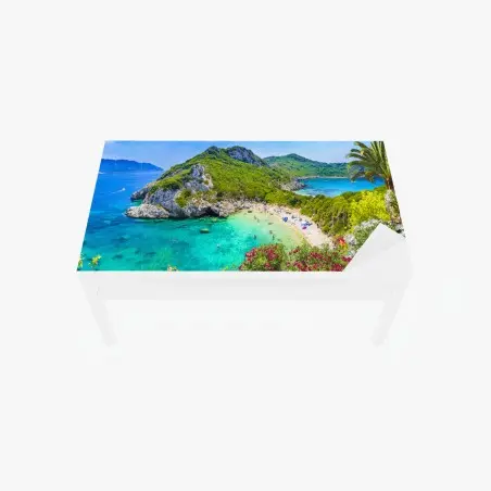 Chapa adhesiva para mesa y escritorio oasis turquesa en Porto Timoni, Corfú – Pixers®