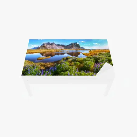 Chapa adhesiva para mesa y escritorio lupinos junto a Vestrahorn en Stokksnes – Pixers®