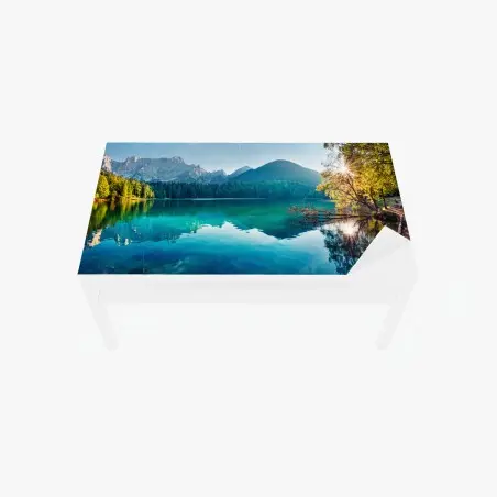 Chapa adhesiva para mesa y escritorio vistas serenas del lago de Fusine en Alpes Julianos – Pixers®