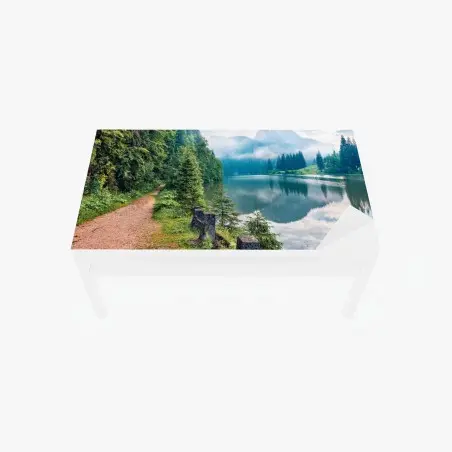 Chapa adhesiva para mesa y escritorio amanecer brumoso en Lacu Rosu – Pixers®