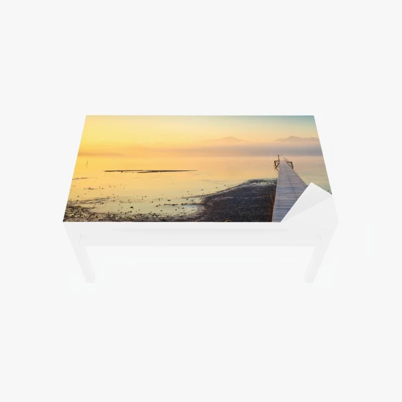 Chapa adhesiva para mesa y escritorio muelle hacia el horizonte dorado