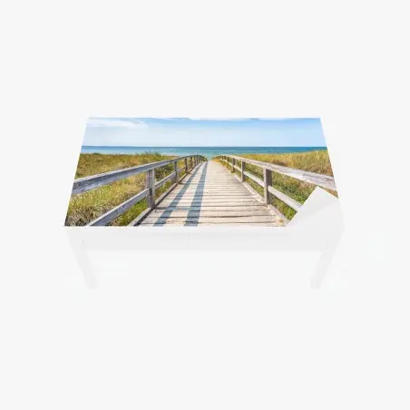 Chapa adhesiva para mesa y escritorio pasarela de madera hacia el mar entre dunas – Pixers®