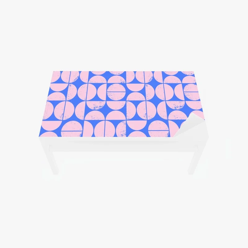 Chapa adhesiva para mesa y escritorio patrón geométrico retro en rosa y azul
