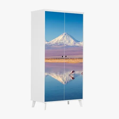 Pegatina para armario reflejos del volcán Licancabur en la laguna Chaxa – Pixers®