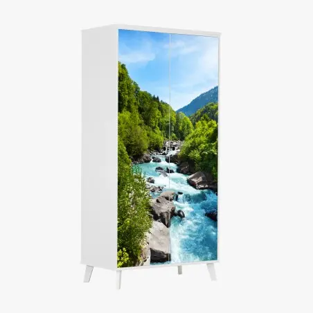 Pegatina para armario río turquesa entre montañas y bosque – Pixers®