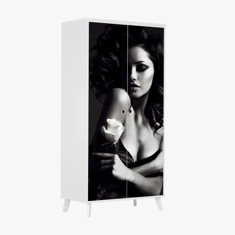 Pegatina para armario mujer con rosa en blanco y negro