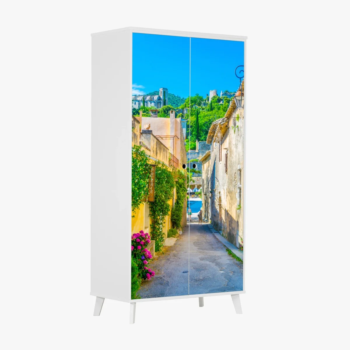 Pegatina para armario callejón soleado en pueblo mediterráneo – Pixers® Pegatina para armario callejón soleado en pueblo mediterráneo – Pixers®