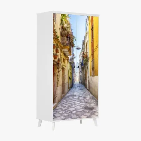 Pegatina para armario calle pintoresca del centro de Brindisi – Pixers®