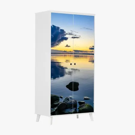 Pegatina para armario atardecer reflejado en aguas tranquilas – Pixers®
