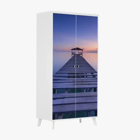 Pegatina para armario muelle al atardecer sobre aguas serenas – Pixers®