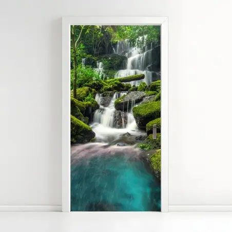Pegatina para puerta oasis de cascadas en Phu Tub Berk, Tailandia – Pixers®