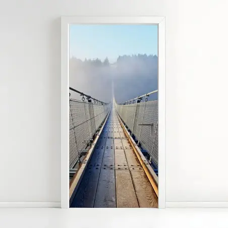 Pegatina para puerta puente colgante entre niebla para decoración de pared – Pixers®