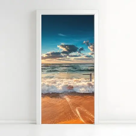 Pegatina para puerta amanecer dorado sobre el mar – Pixers®