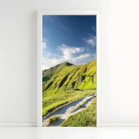 Pegatina para puerta sendero hacia las cumbres verdes – Pixers®