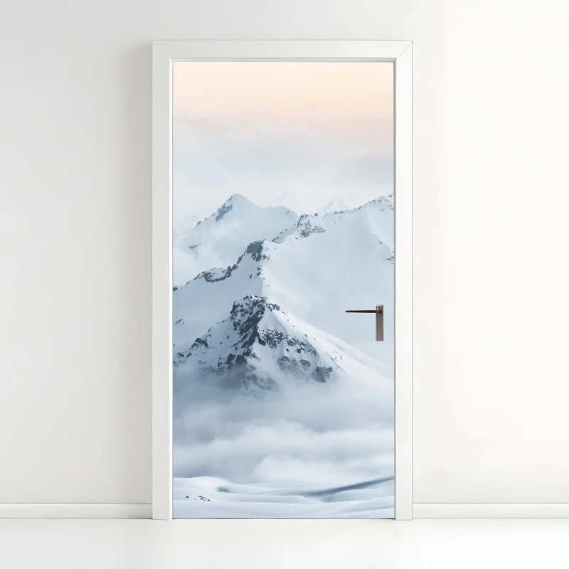 Pegatina para puerta amanecer sobre picos nevados del Cáucaso