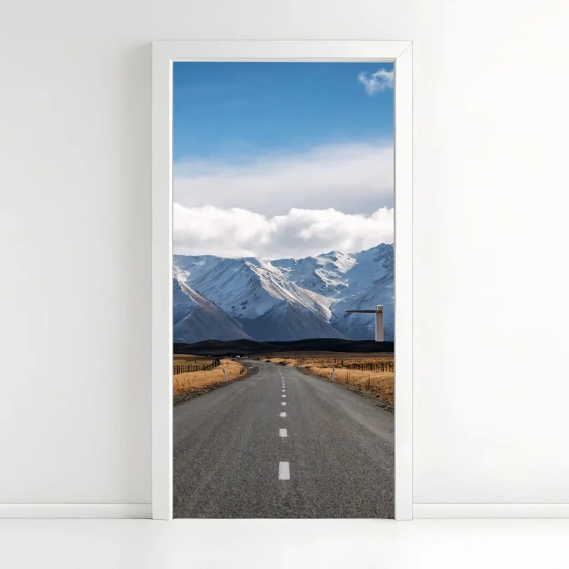 Pegatina para puerta carretera hacia montañas nevadas en Nueva Zelanda